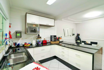  Sobrado à venda no Bairro do Parque Maria Domitila na Rua Mariana Camargo,