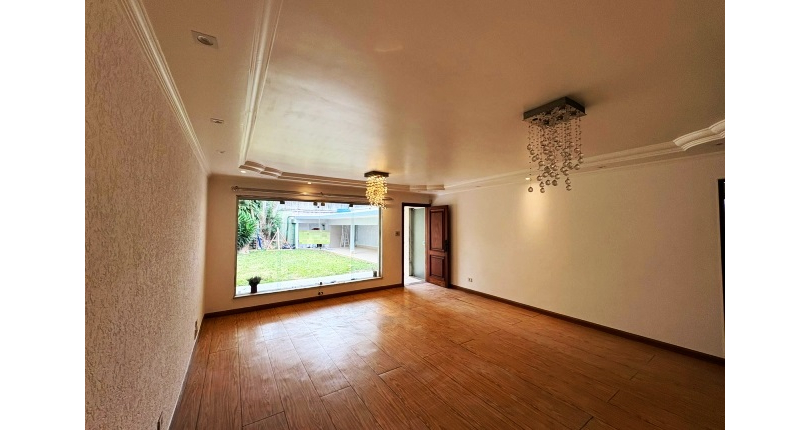 Sobrado à venda no Bairro da  Vila Clarice na Rua Major Alfredo Romão,