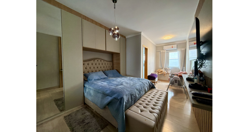 Lindo Sobrado semi novo à venda no Bairro do Parque São Domingos na Rua José Tobias dos Santos, 