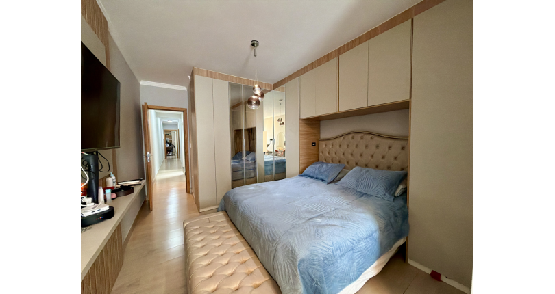 Lindo Sobrado semi novo à venda no Bairro do Parque São Domingos na Rua José Tobias dos Santos, 