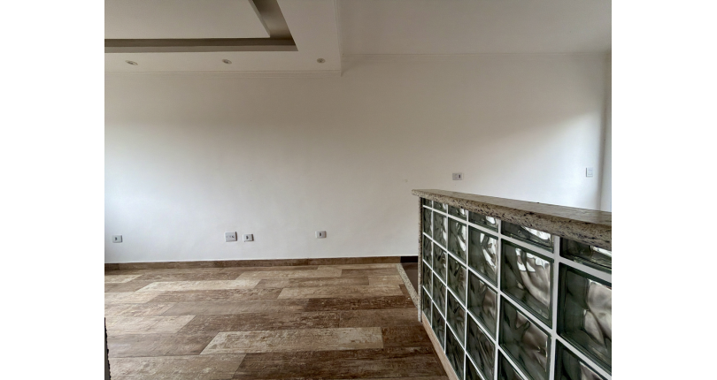 Sobrado novo à venda no Bairro do Jaraguá na Rua Lezira 62, no Condomínio Residencial Vila Real,