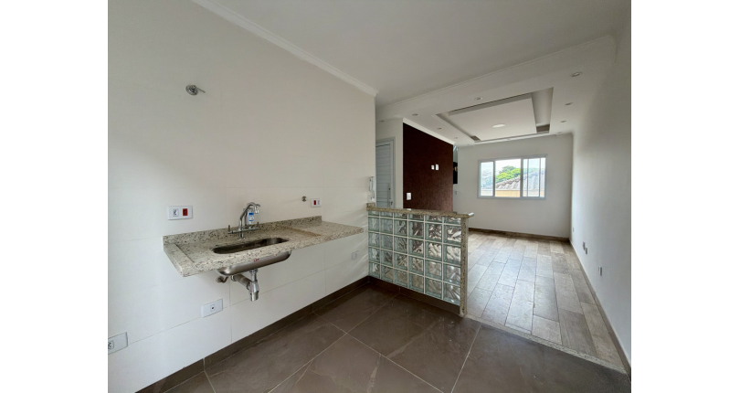 Sobrado novo à venda no Bairro do Jaraguá na Rua Lezira 62, no Condomínio Residencial Vila Real,