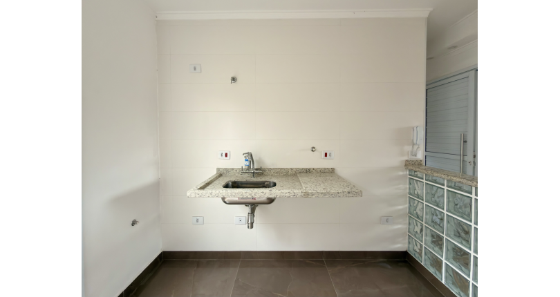 Sobrado novo à venda no Bairro do Jaraguá na Rua Lezira 62, 