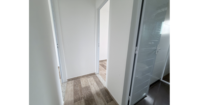 Sobrado novo à venda no Bairro do Jaraguá na Rua Lezira 62, 