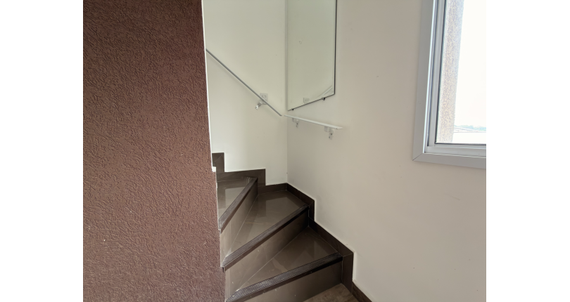 Sobrado novo à venda no Bairro do Jaraguá na Rua Lezira 62, 