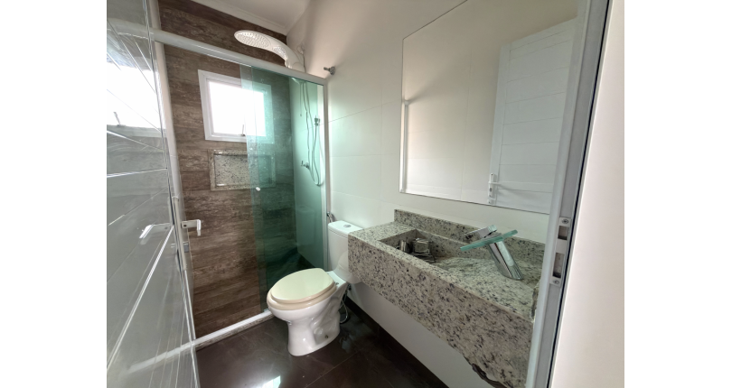 Sobrado novo à venda no Bairro do Jaraguá na Rua Lezira 62, 