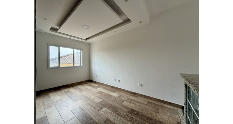 Sobrado novo à venda no Bairro do Jaraguá na Rua Lezira 62,