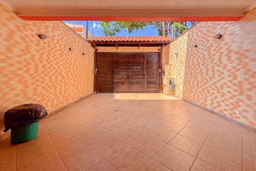 Sobrado à venda no Bairro do Jaraguá na Rua Bela Vista do Ivaí