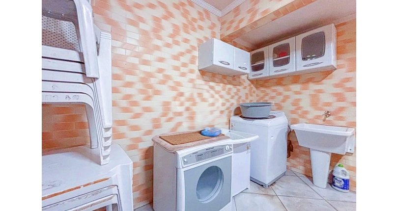 Sobrado à venda no Bairro do Jaraguá na Rua Bela Vista do Ivaí