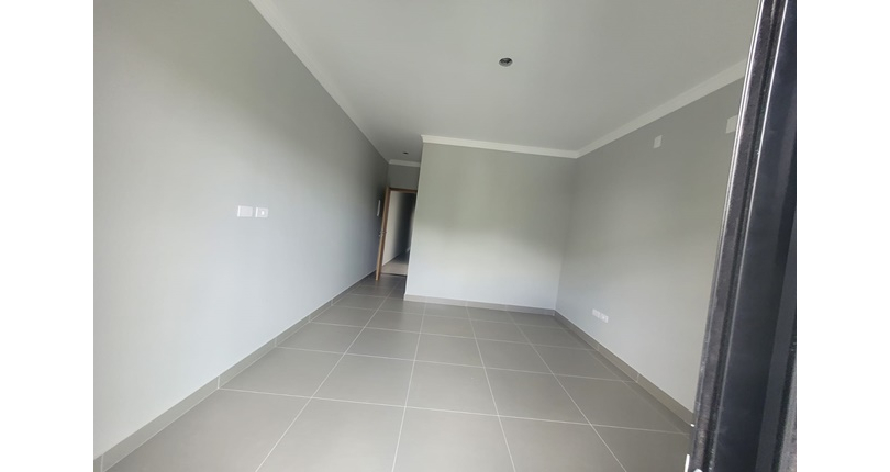 Belo Sobrado novo à venda no Bairro da Vila Jaguara na Rua Pinheiro Raposo 48 