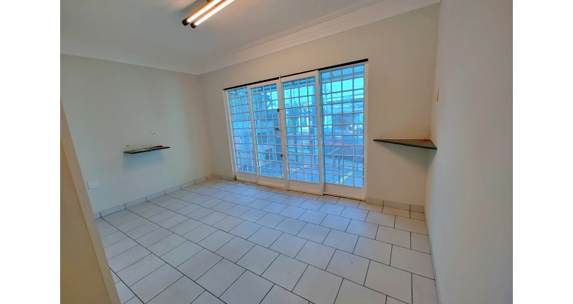 Prédio Comercial à venda no Jardim Santo Elias na Rua Fábio de Almeida Magalhães