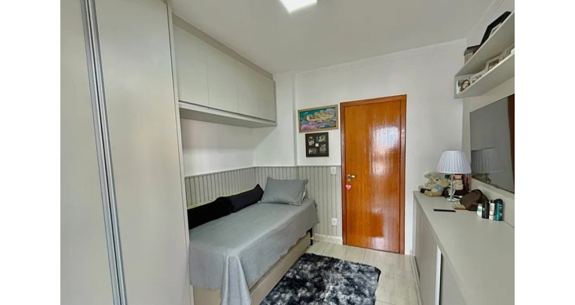 Apartamento à venda na Praia Grande no Bairro do Boqueirão na Rua Jaú 1352