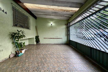 Casa assobradada à venda no Bairro da Vila dos Remédios
