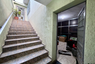 Casa assobradada à venda no Bairro da Vila dos Remédios