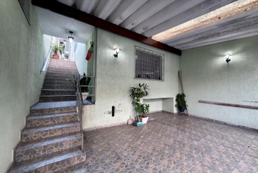 Casa assobradada à venda no Bairro da Vila dos Remédios