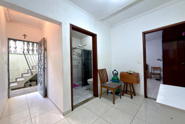 Casa assobradada à venda no Bairro da Vila dos Remédios