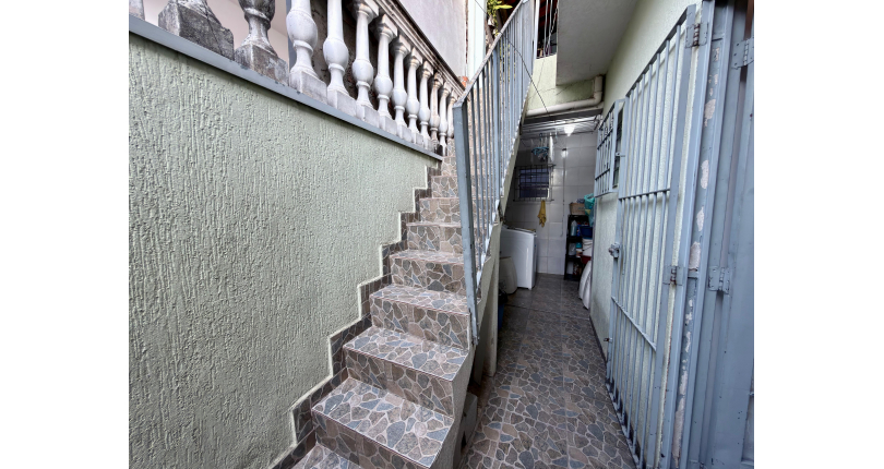 Casa assobradada à venda no Bairro da Vila dos Remédios