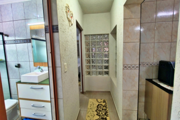 Linda Casa à venda no Bairro do Parque São Domingos na Rua José Albino,