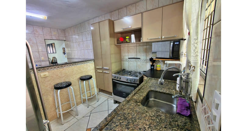 Linda Casa à venda no Bairro do Parque São Domingos na Rua José Albino,