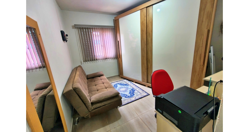 Linda Casa à venda no Bairro do Parque São Domingos na Rua José Albino,