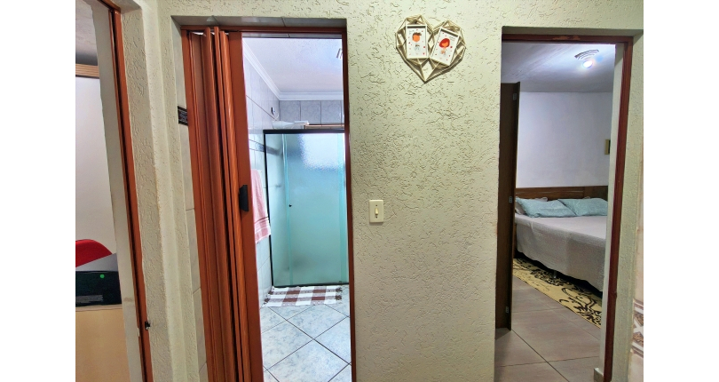 Linda Casa à venda no Bairro do Parque São Domingos na Rua José Albino,