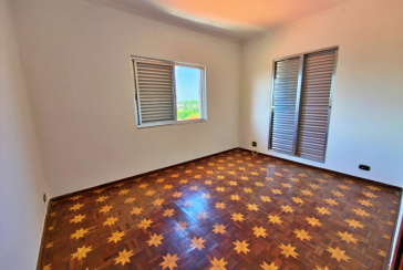 Linda Casa à venda no Bairro da Chácara Inglesa na Rua Cordovil Fernandes Lopes