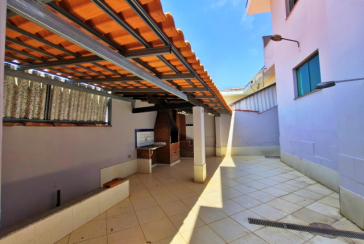 Linda Casa à venda no Bairro da Chácara Inglesa na Rua Cordovil Fernandes Lopes