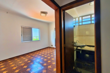 Linda Casa à venda no Bairro da Chácara Inglesa na Rua Cordovil Fernandes Lopes