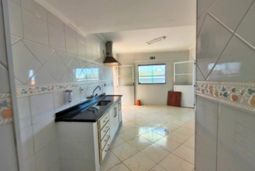 Linda Casa à venda no Bairro da Chácara Inglesa na Rua Cordovil Fernandes Lopes