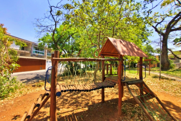 Linda Casa à venda no Bairro da Chácara Inglesa na Rua Cordovil Fernandes Lopes