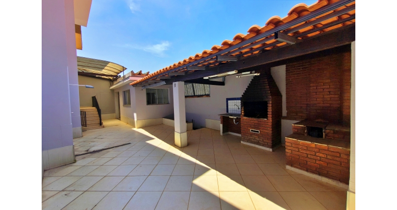 Linda Casa à venda no Bairro da Chácara Inglesa na Rua Cordovil Fernandes Lopess