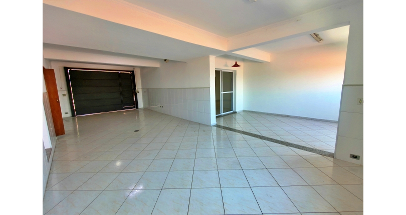 Linda Casa à venda no Bairro da Chácara Inglesa na Rua Cordovil Fernandes Lopes