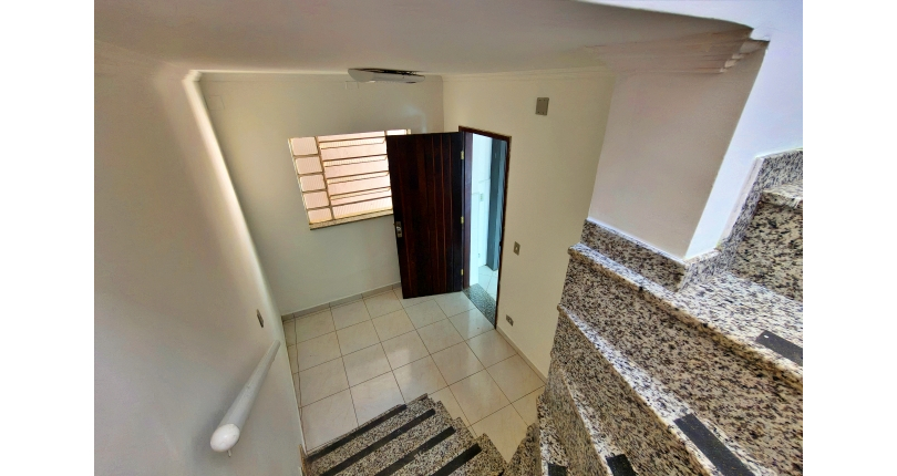 Linda Casa à venda no Bairro da Chácara Inglesa na Rua Cordovil Fernandes Lopes