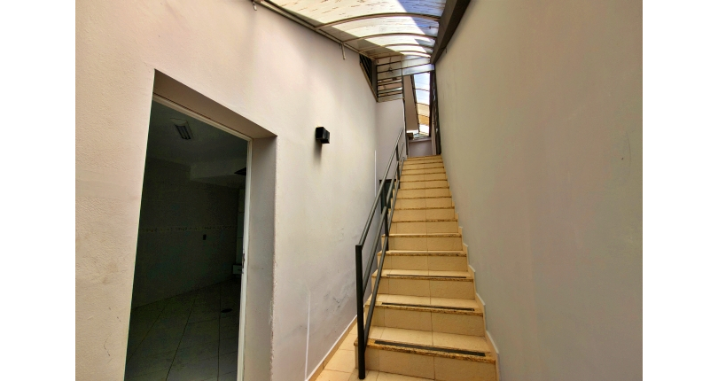 Linda Casa à venda no Bairro da Chácara Inglesa na Rua Cordovil Fernandes Lopes