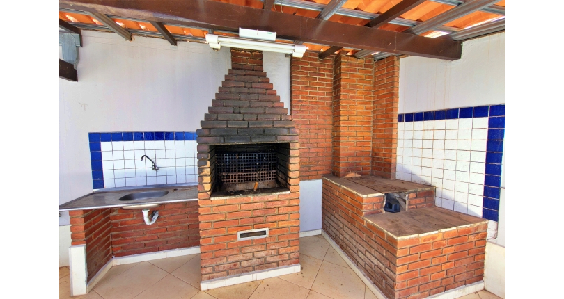 Linda Casa à venda no Bairro da Chácara Inglesa na Rua Cordovil Fernandes Lopes