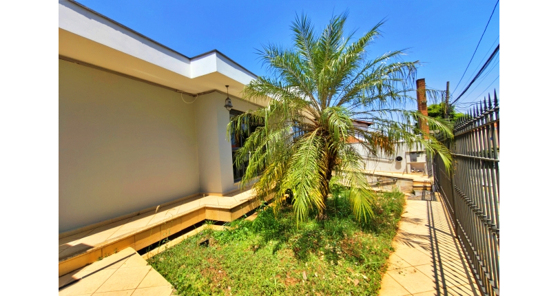 Linda Casa à venda no Bairro da Chácara Inglesa na Rua Cordovil Fernandes Lopes