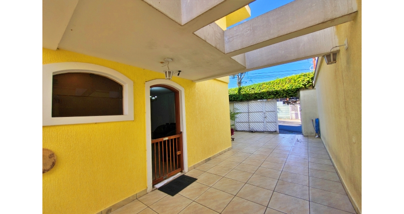 Lindo Sobrado à venda no Bairro do Jardim São José (Zona Norte) na Rua Doutor João Toniolo