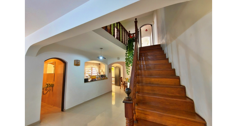 Lindo Sobrado à venda no Bairro do Jardim São José (Zona Norte) na Rua Doutor João Toniolo