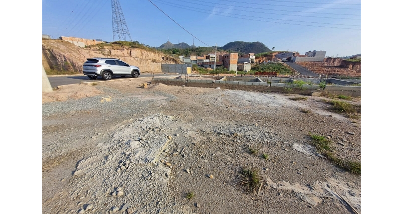 Terreno à venda no Bairro do Parque Vitória do Sol Nascente na Rua Ipecuá