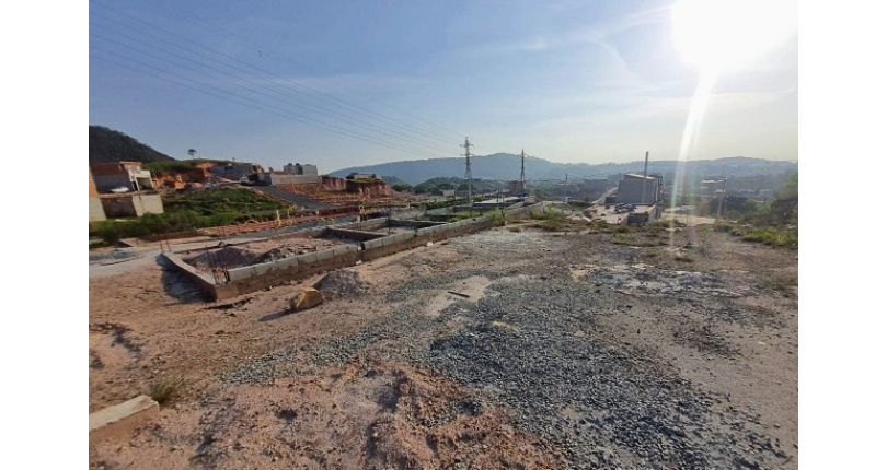 Terreno à venda no Bairro do Parque Vitória do Sol Nascente na Rua Ipecuá