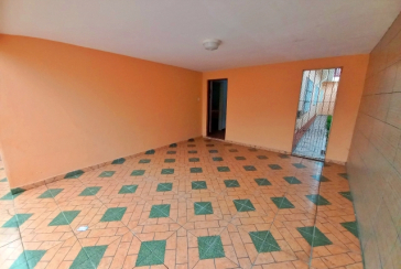 Ótima Casa Térrea à venda na Praia Grande no Bairro Caiçara na Avenida Lincoln