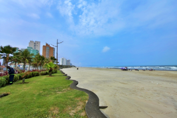 Ótima Casa Térrea à venda na Praia Grande no Bairro Caiçara na Avenida Lincoln