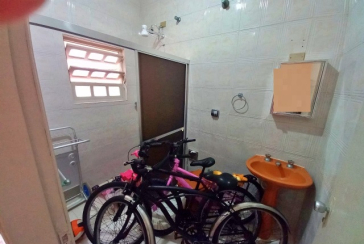 Ótima Casa Térrea à venda na Praia Grande no Bairro Caiçara na Avenida Lincoln