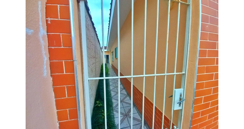 Ótima Casa Térrea à venda na Praia Grande no Bairro Caiçara na Avenida Lincoln