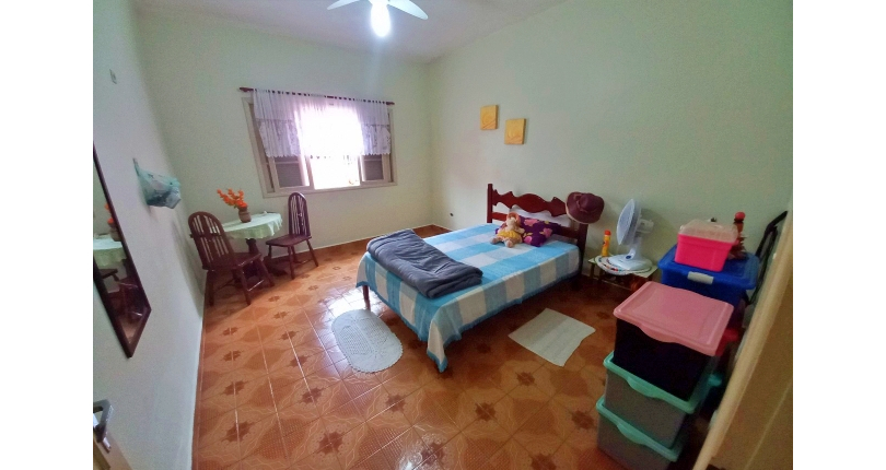 Ótima Casa Térrea à venda na Praia Grande no Bairro Caiçara na Avenida Lincoln