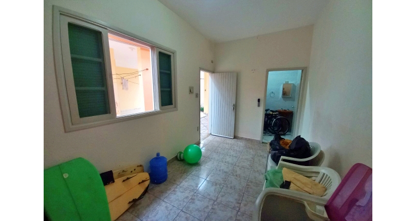 Ótima Casa Térrea à venda na Praia Grande no Bairro Caiçara na Avenida Lincoln