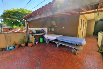 Sobrados à venda no Bairro da Chacara Inglesa na Rua Pompeu Sobrinho,