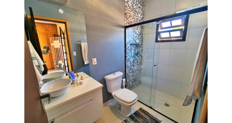 Sobrados à venda no Bairro da Chacara Inglesa na Rua Pompeu Sobrinho,