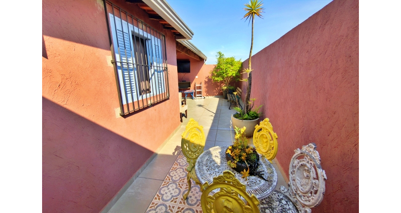 Sobrados à venda no Bairro da Chacara Inglesa na Rua Pompeu Sobrinho,