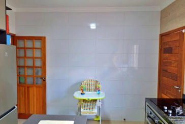 Lindo Sobrado à venda no Bairro do Jardim Regina na Rua Crispim Santos,